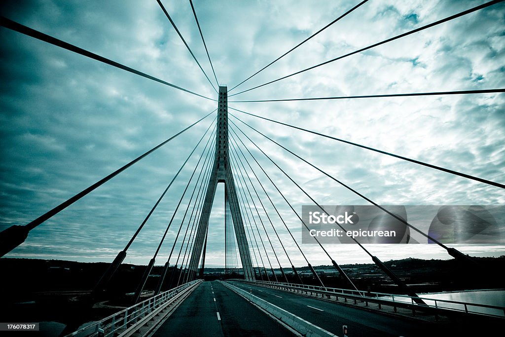 Ponte sobre o rio - Royalty-free Arquitetura Foto de stock