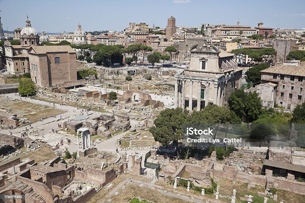 Forum romain à Rome # 1 XXXL - Photo de Antique libre de droits