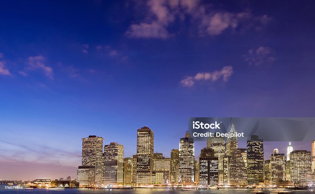 Lower Manhattan Skyline da cidade de Nova Iorque, EUA - Royalty-free Anoitecer Foto de stock