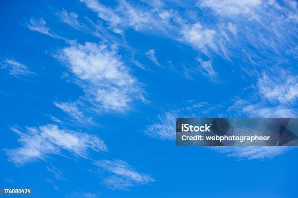 Cielo - Fotografie stock e altre immagini di Ambientazione esterna - Ambientazione esterna, Ambientazione tranquilla, Ambiente