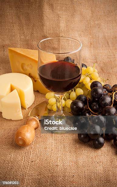안티파스토 메디터레니언 레드 와인 0명에 대한 스톡 사진 및 기타 이미지 - 0명, 과일, 그뤼예르 치즈