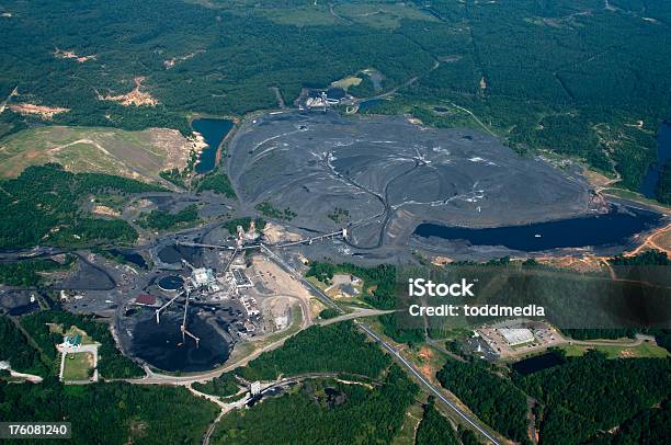 Minero De Carbón Foto de stock y más banco de imágenes de Carbón - Carbón, Mina de carbón, Industria