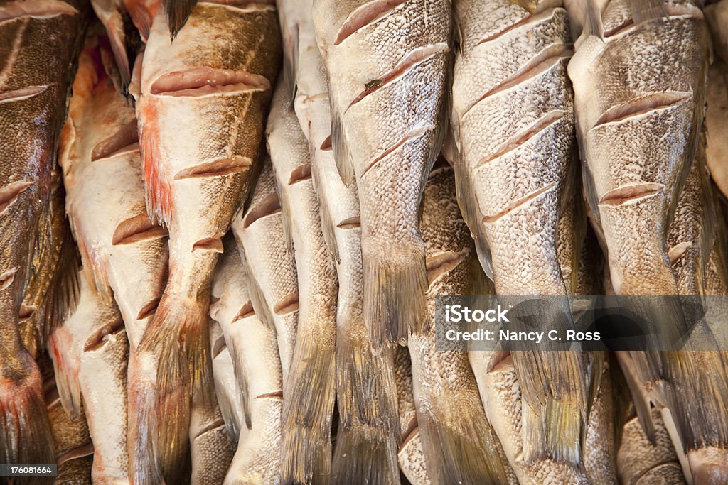 Peixe fresco apanhados no mercado ao ar livre, Fundo de alimentos, - Royalty-free Alimentação Saudável Foto de stock