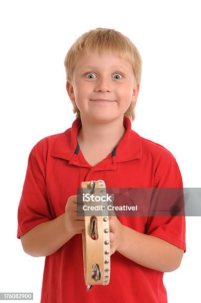 Kleiner Junge Mit Tamburin Stockfoto und mehr Bilder von Farbbild - Farbbild, Kind, Rot