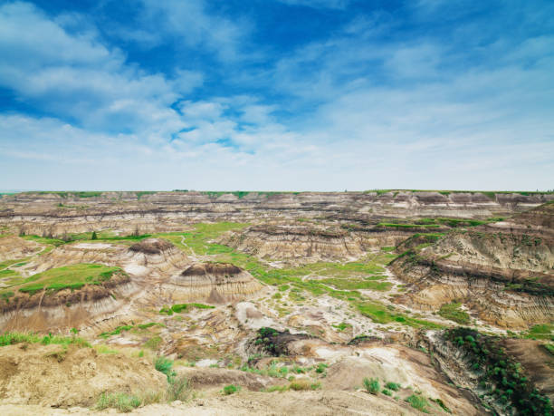 istock Horseshoe Canyon Formation Alberta Canada 176083040