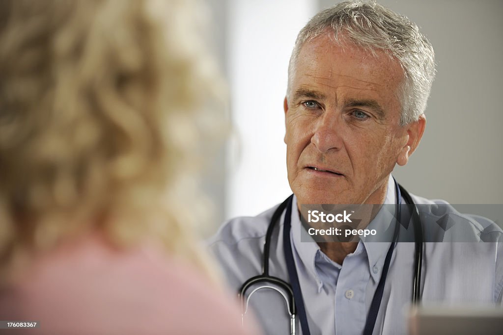 Médecin et patient - Photo de Adulte libre de droits