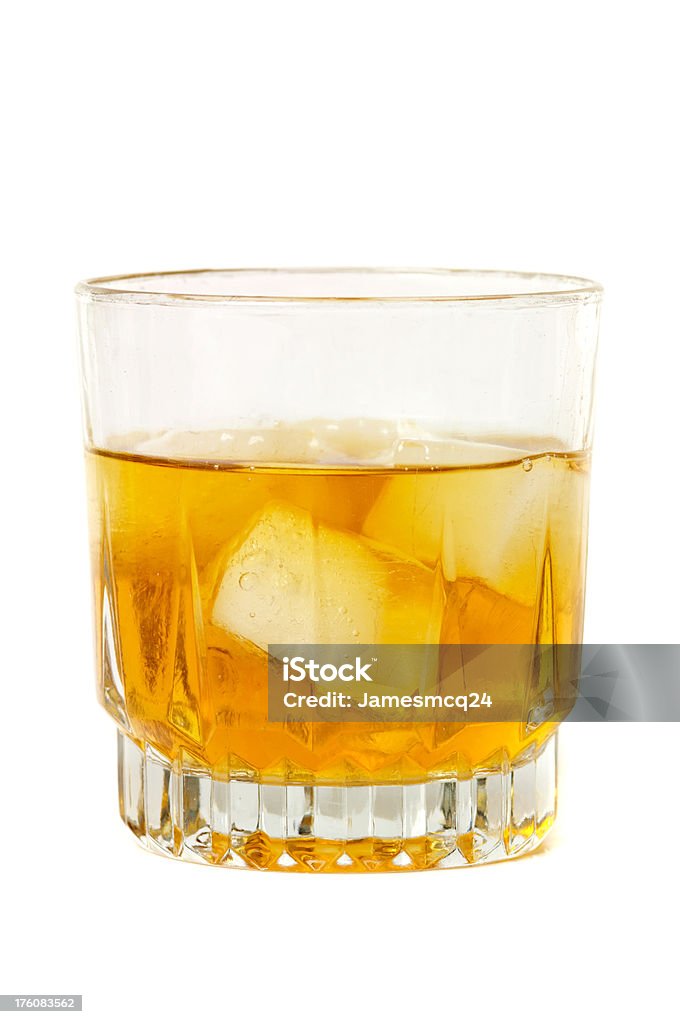 Whiskey sulle Rocks - Foto stock royalty-free di Whisky