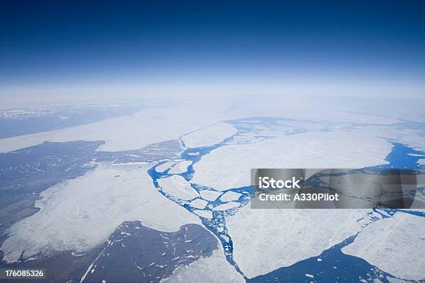 Riscaldamento Globale - Fotografie stock e altre immagini di Cambiamenti climatici - Cambiamenti climatici, Polo nord, Calotta glaciale