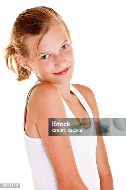 Junges Mädchen Isoliert Auf Weiss Stockfoto und mehr Bilder von Blick in die Kamera - Blick in die Kamera, Blondes Haar, Ein Mädchen allein