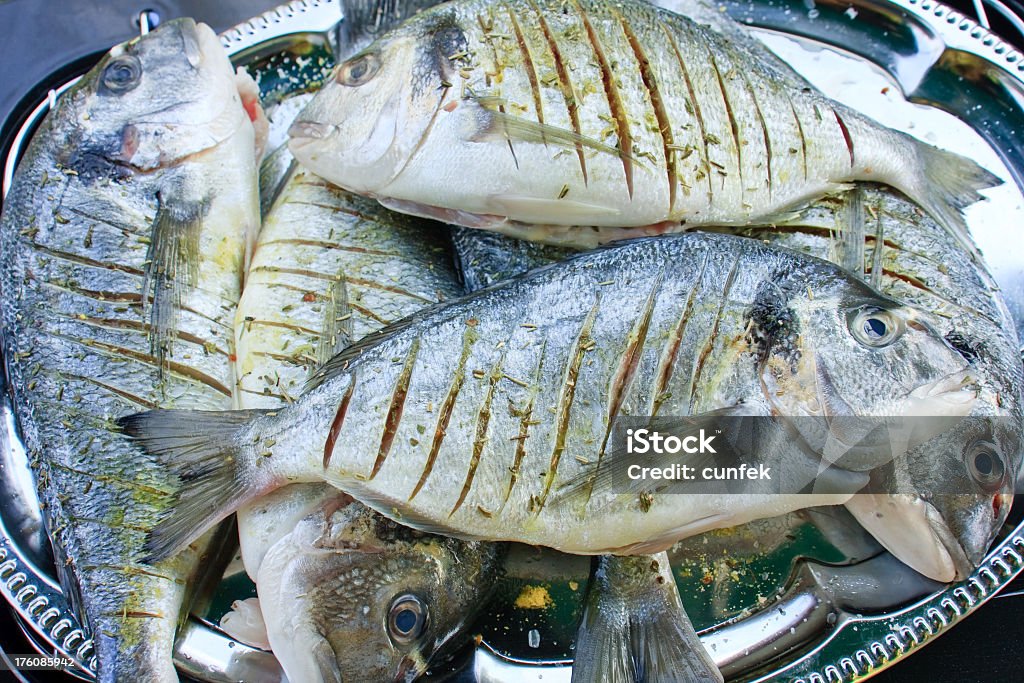 Pilha de peixe - Foto de stock de Mercado - Espaço de Venda no Varejo royalty-free