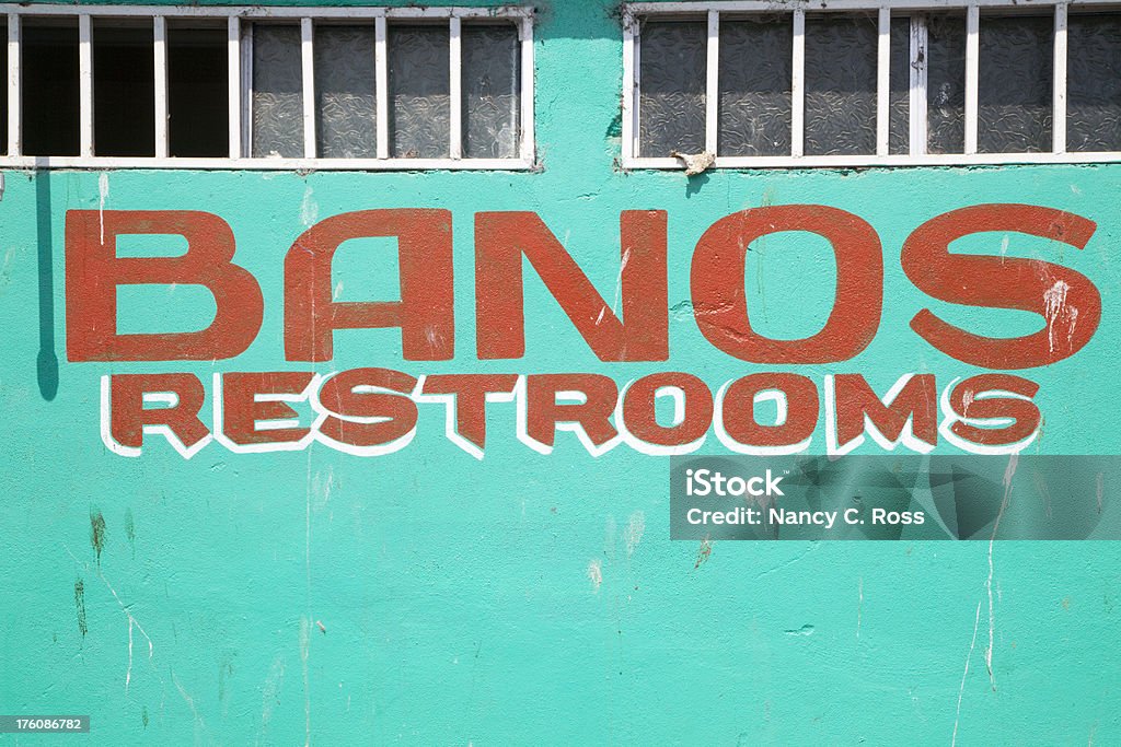 Bien utilisée toilettes publiques au Mexique, Baños - Photo de Mexique libre de droits