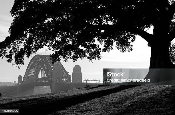 Puente Del Puerto De Sídney En Negro Blanco Foto de stock y más banco de imágenes de Sídney - Sídney, Blanco y negro, Colina del Observatorio