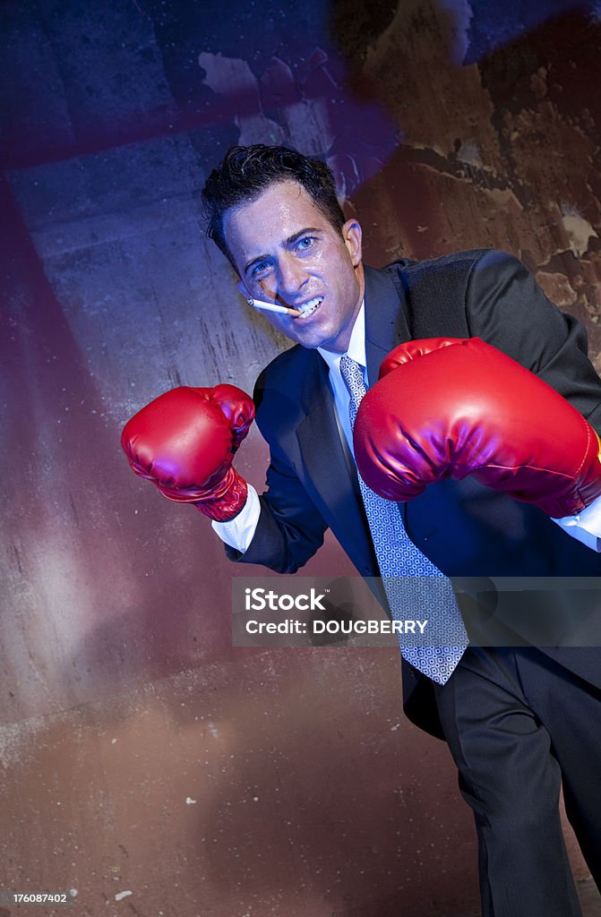 Uomo d'affari boxe - Foto stock royalty-free di 30-34 anni