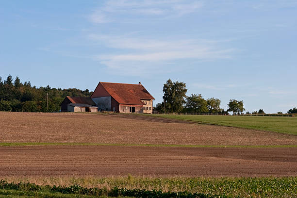 istock Swiss Farmhouse in Vaud 176087564