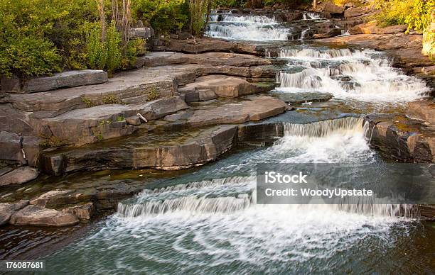 Zachód Słońca Waterfall - zdjęcia stockowe i więcej obrazów Bańka - Bańka, Chlapać, Drzewo