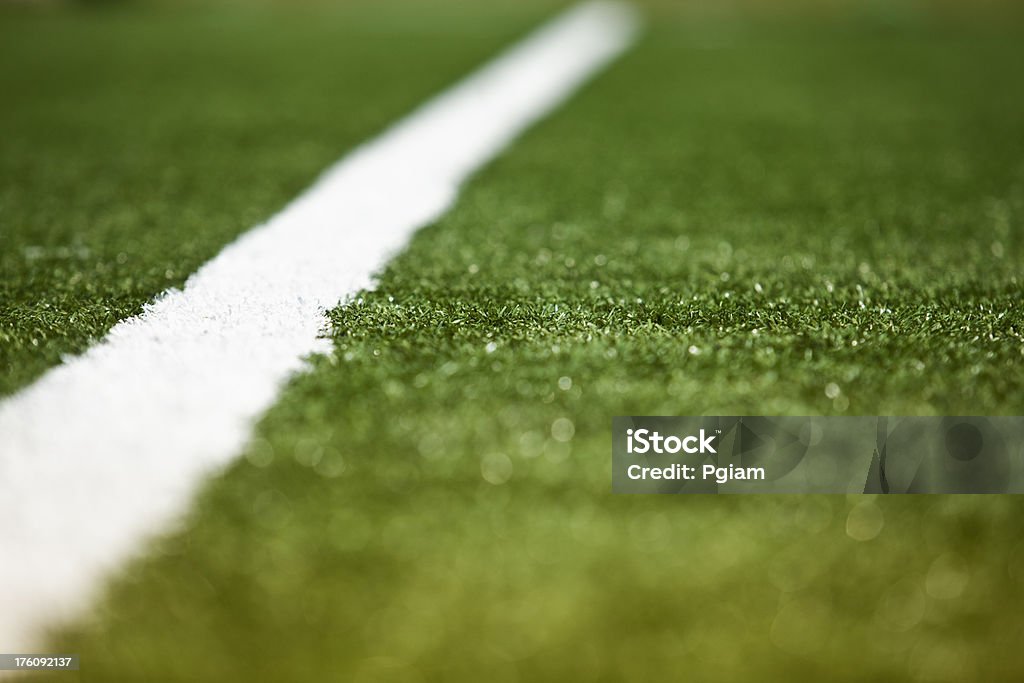 Terreno di gioco di football americano - Foto stock royalty-free di Ambientazione esterna