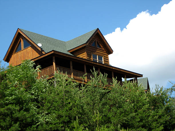 smoky mountains blockhütte 2 - cabin gatlinburg tennessee tourist resort stock-fotos und bilder