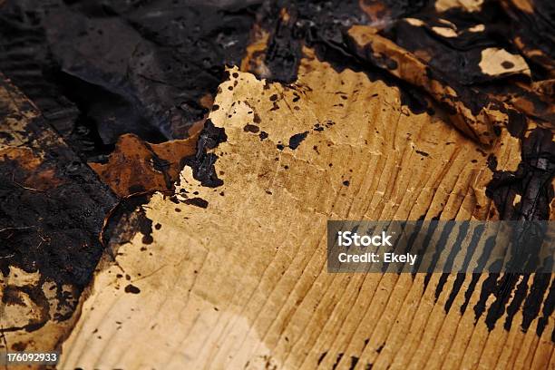 Poplamiony Papier Tło Tekstura - zdjęcia stockowe i więcej obrazów Smoła - Smoła, Abstrakcja, Bez ludzi