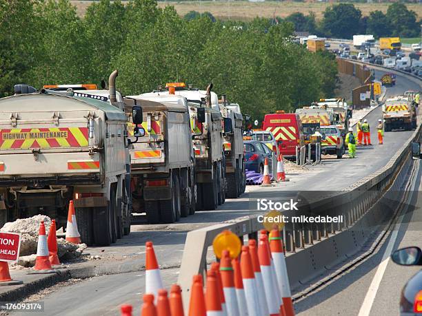 Highway Wartungsarbeiten Geschlossen Stockfoto und mehr Bilder von Mehrspurige Strecke - Mehrspurige Strecke, Reparieren, Autobahn M1