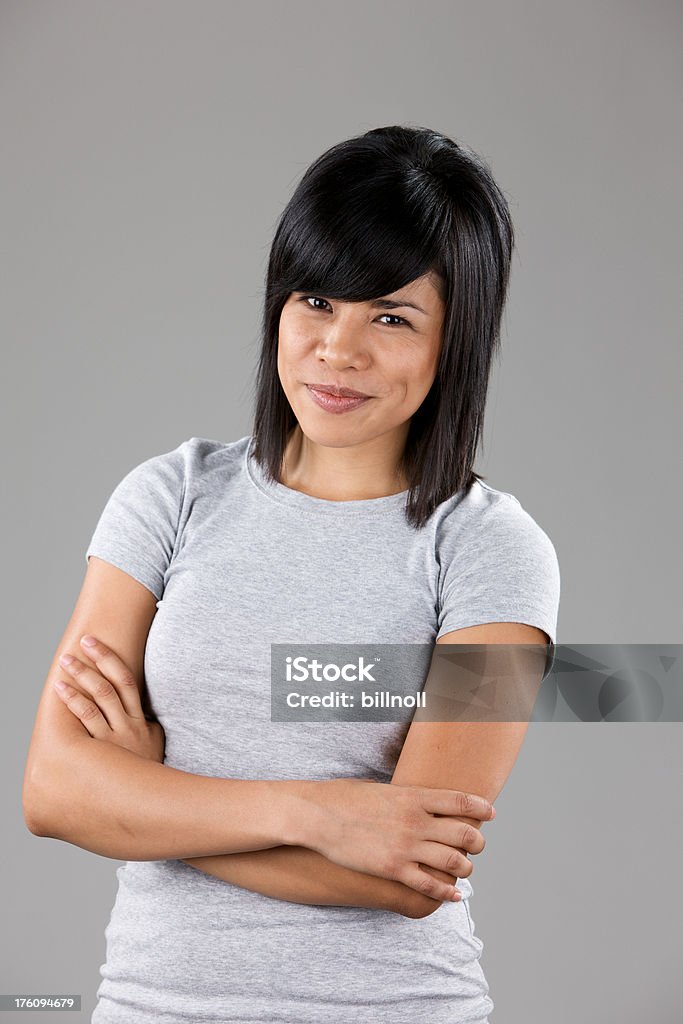 Belle jeune mannequin avec Chemise grise - Photo de Femmes libre de droits