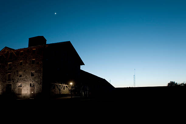 istock Farmhouse in the night 176095826