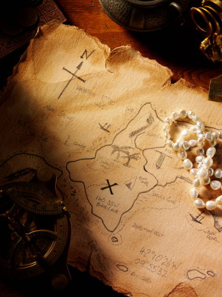 宝の地図や航海用具 - discovery jewelry old fashioned obsolete ストックフォトと画像