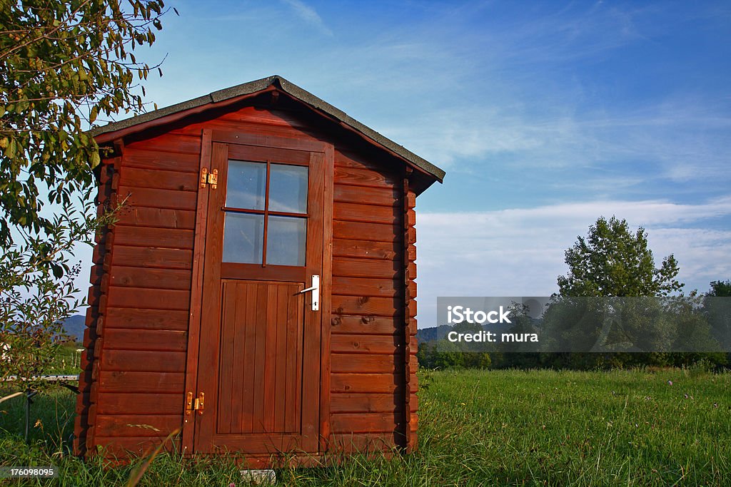 Cahute dans la nature - Photo de Bâtiment vu de l'extérieur libre de droits