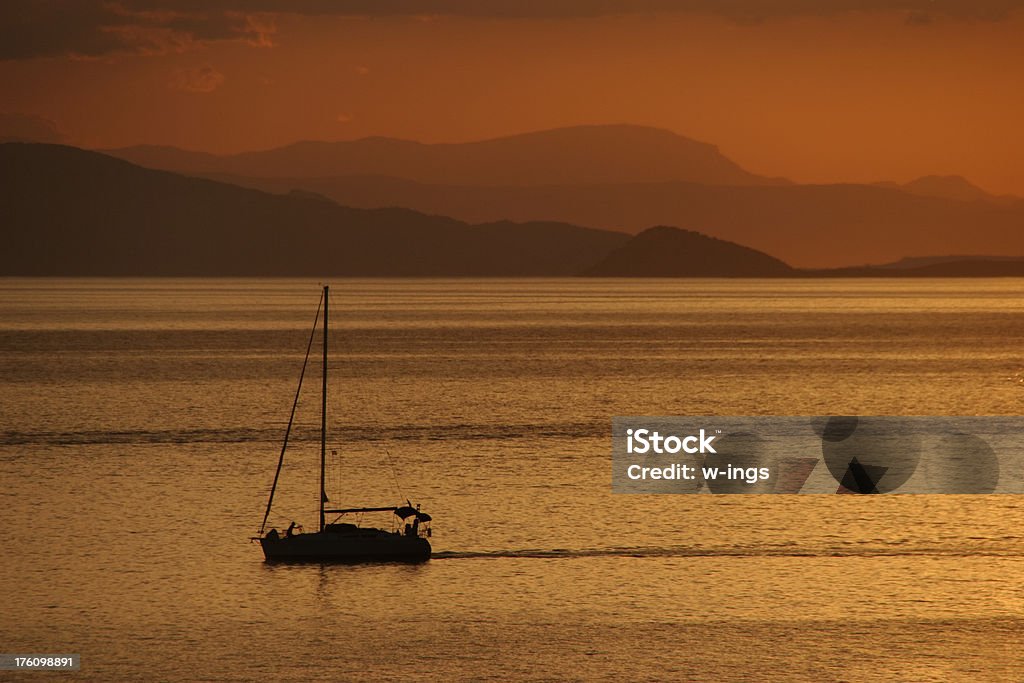 Boot im Sonnenuntergang - Lizenzfrei Abenddämmerung Stock-Foto