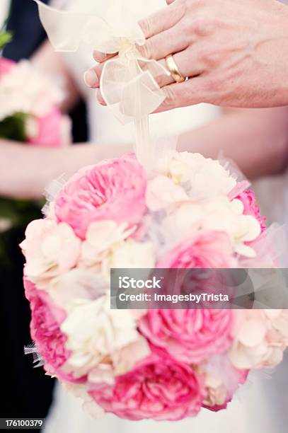 Hochzeit Bouquet Ball Stockfoto und mehr Bilder von Begonien - Begonien, Biegung, Blume