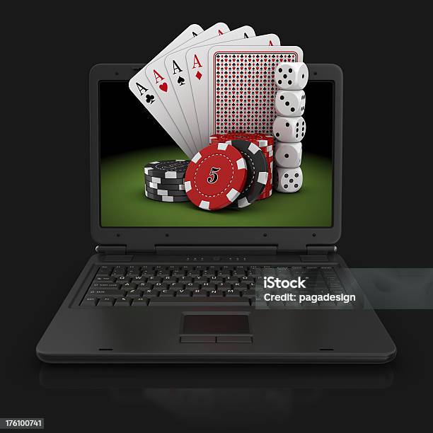 Internet Um Geld Spielen Stockfoto und mehr Bilder von Laptop - Laptop, Würfel - Glücksspiel, Ass