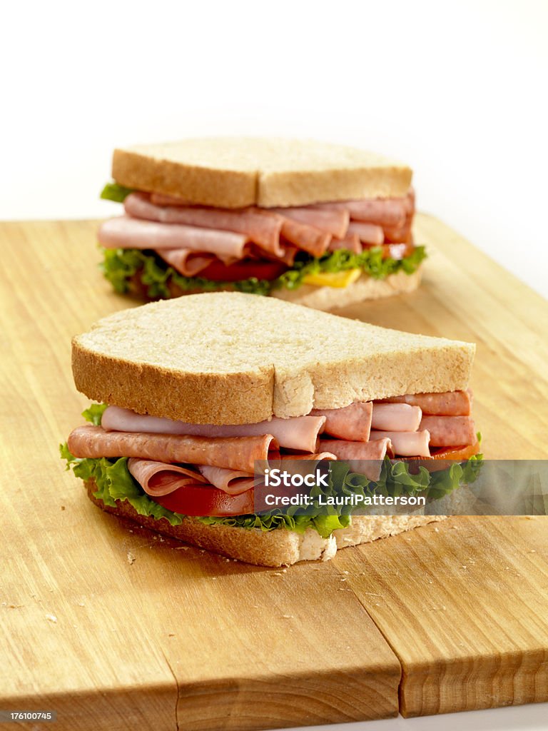Épicerie italienne Sandwiches sur une planche à découper - Photo de Aliment libre de droits