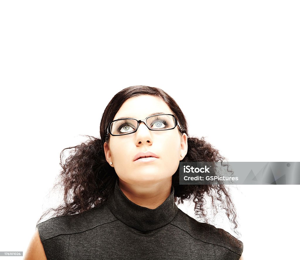 Femme regardant vers le haut avec lunettes de vue - Photo de Femmes libre de droits