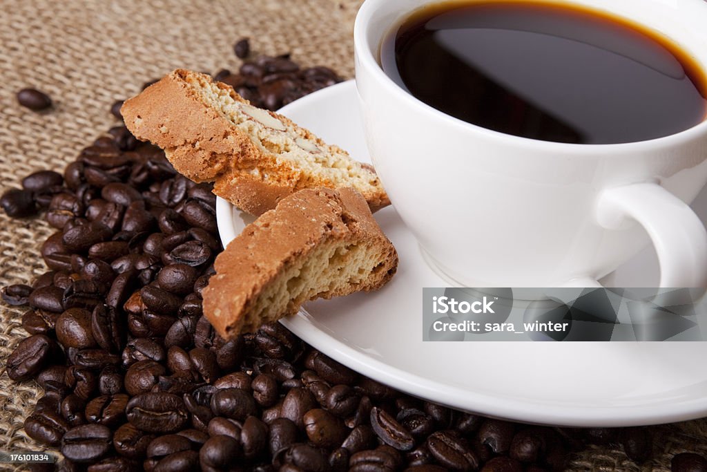 Tasse Kaffee mit italienischen cantuccini cookie auf Jute Stoff - Lizenzfrei Beige Stock-Foto