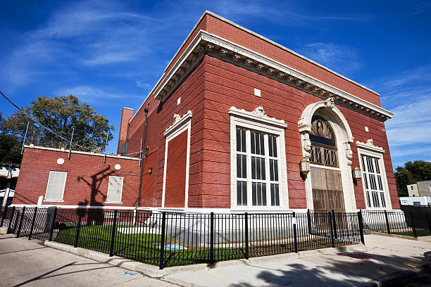 istock Vintage Chicago Pumping Station 176104711