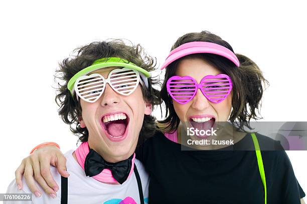 Dois As Adolescências Disco Cantar - Fotografias de stock e mais imagens de 1980-1989 - 1980-1989, Festa, Fundo Branco