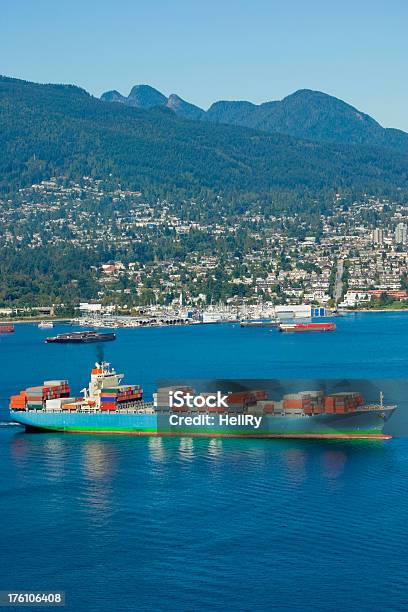 貨物船 - カナダ バンクーバーのストックフォトや画像を多数ご用意 - カナダ バンクーバー, グローバルビジネス, ノースバンクーバー