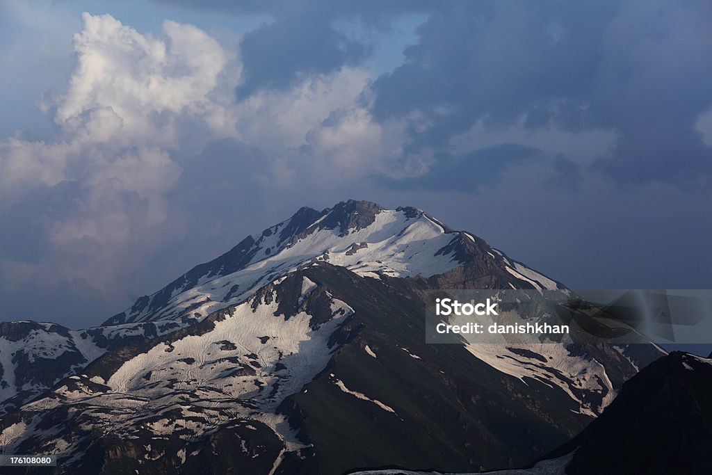 Snowcapped Пик в Norther районах Пакистана - Стоковые фото Азад Кашмир роялти-фри