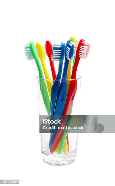 Escova De Dentes - Fotografias de stock e mais imagens de Artigo de Higiene Pessoal - Artigo de Higiene Pessoal, Beleza, Casa de Banho Doméstica