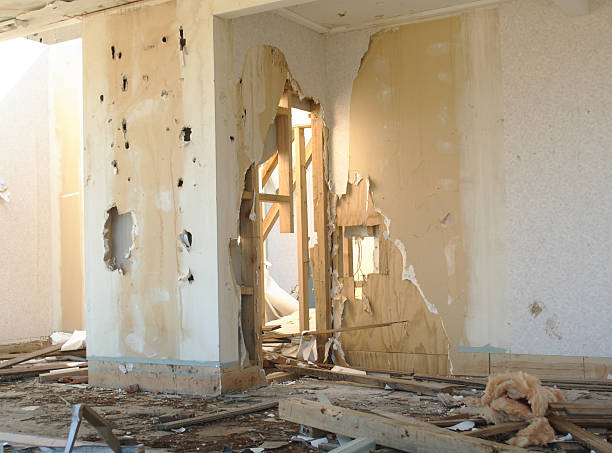 istock Derelict building awaits demolition 176108406