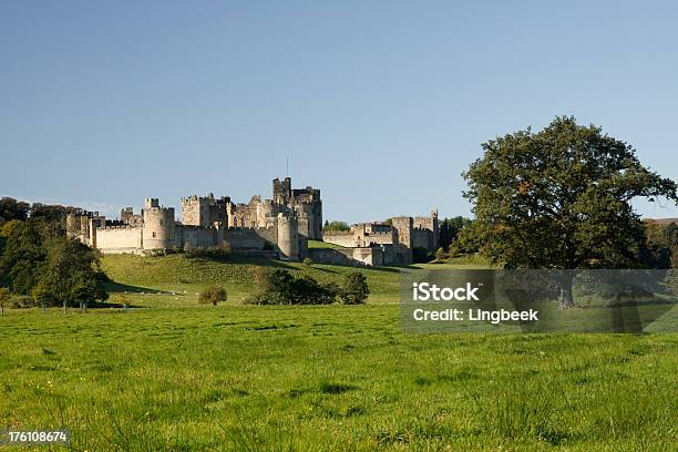 アニック城 - イングランドのストックフォトや画像を多数ご用意 - イングランド, 古い, 城