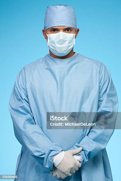 Cirurgião - Fotografias de stock e mais imagens de Adulto - Adulto, Azul, Beleza