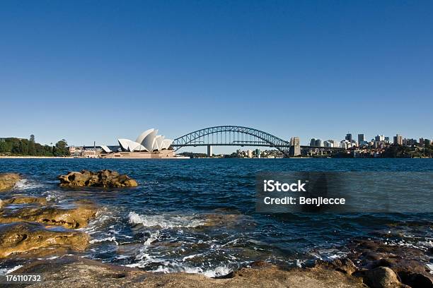 Rocky Vista Da Cidade De Sydney - Fotografias de stock e mais imagens de Ópera de Sydney - Ópera de Sydney, Ao Ar Livre, Capitais internacionais