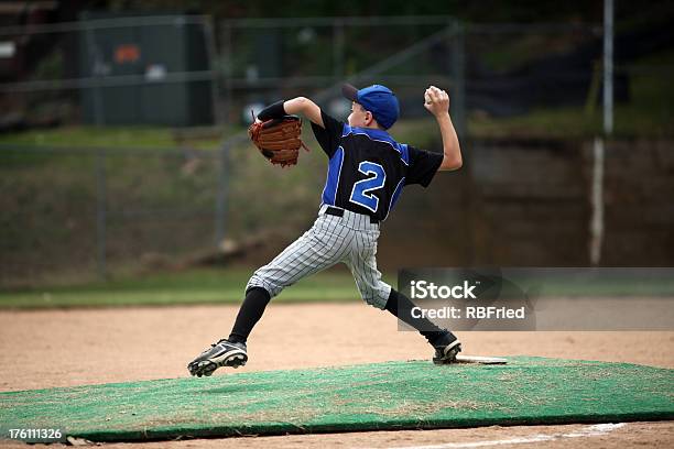 Photo libre de droit de Pitcher banque d'images et plus d'images libres de droit de Balle de baseball - Balle de baseball, Baseball, Lanceur de baseball