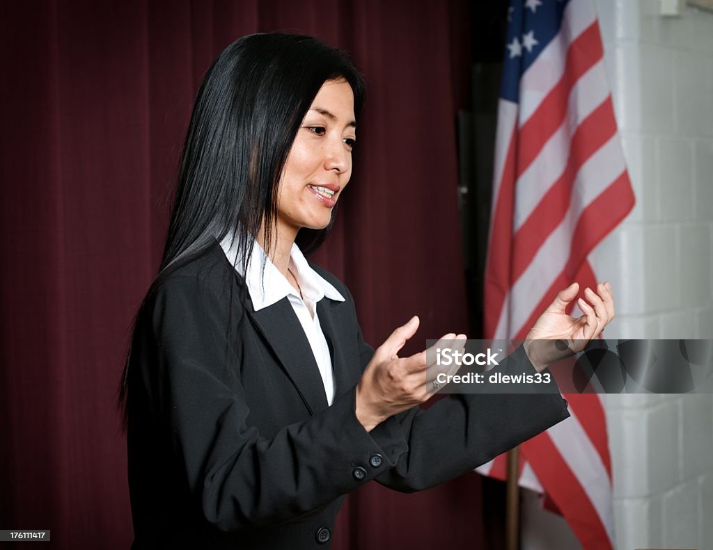 Negócios mulher apresentando discurso - Royalty-free 25-29 Anos Foto de stock