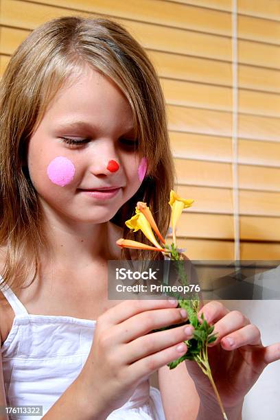 Palhaço Feliz Curioso - Fotografias de stock e mais imagens de Cabelo Louro - Cabelo Louro, Contente, Criança