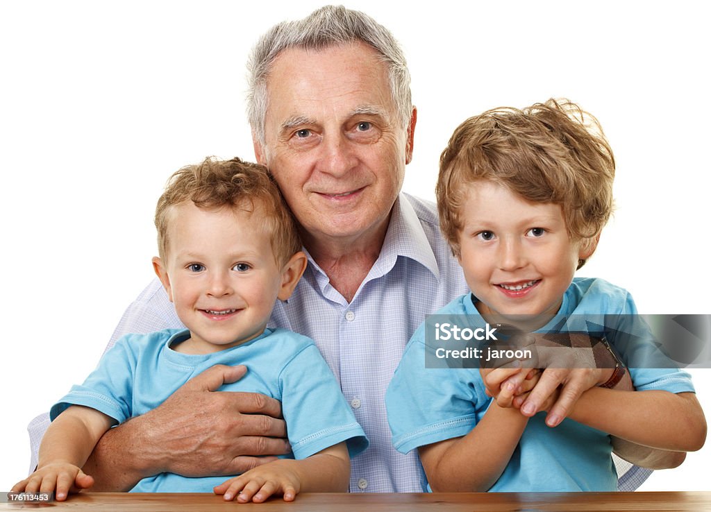 Felice nonno con nipoti - Foto stock royalty-free di 2-3 anni