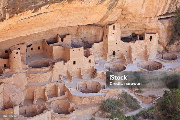 Photo libre de droit de Cliff Palace Dans Le Parc National De Mesa Verde banque d'images et plus d'images libres de droit de A l'abandon - A l'abandon, Absence, Architecture