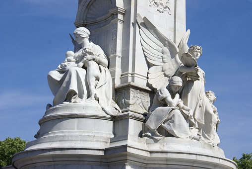 Queen victoria statue at Victoria Memorial, Buckingham Palace, United Kingdom, August 19 2009