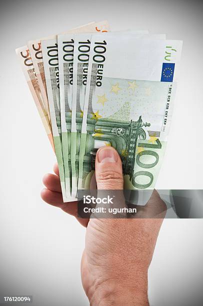 Euros - Fotografias de stock e mais imagens de Abundância - Abundância, Agarrar, Atividade bancária