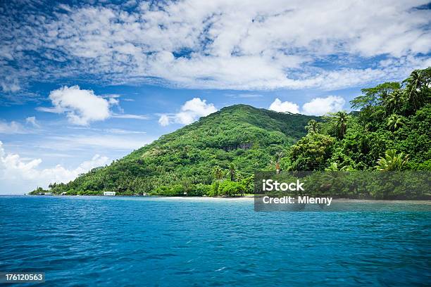 Piękne Borabora Island South Pacific - zdjęcia stockowe i więcej obrazów Bora-Bora - Bora-Bora, Laguna, Bez ludzi